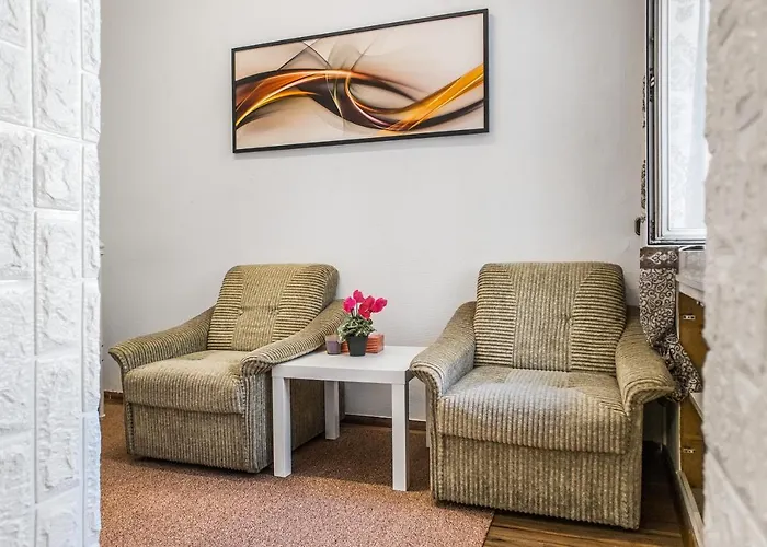 Apartment Adorable 2br Apt. Near Millenium Tower And Danube