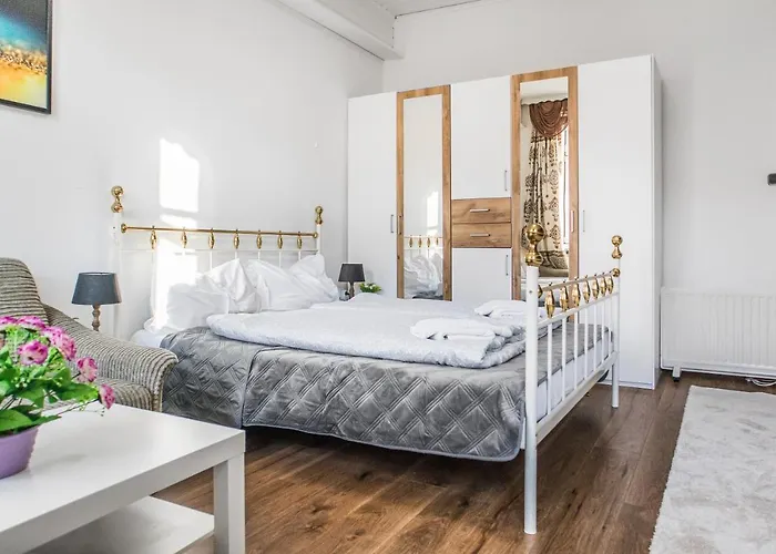 Adorable 2br Apt. Near Millenium Tower And Danube Apartman *
