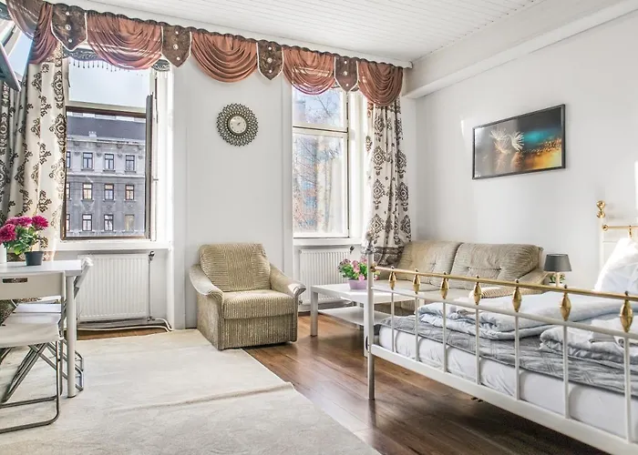 Adorable 2br Apt. Near Millenium Tower And Danube Apartment Vienna