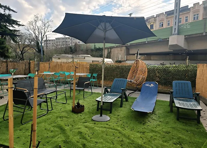 Adorable 2br Apt. Near Millenium Tower And Danube Apartment Vienna